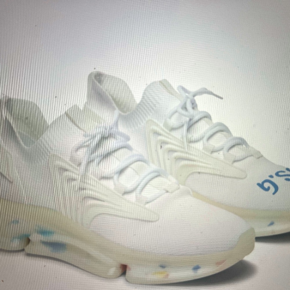 MISS.G SIGNATURE SNEAKERS